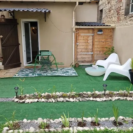 Charmante Petite Maison Proche De La Gare Terrasson